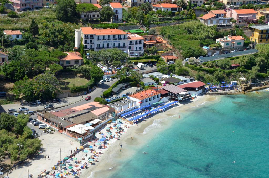 Hotel Villa Ombrosa Portoferraio Exterior photo