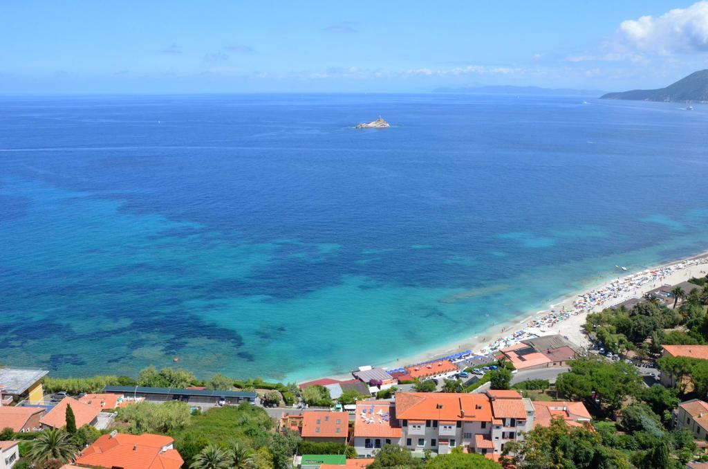 Hotel Villa Ombrosa Portoferraio Exterior photo