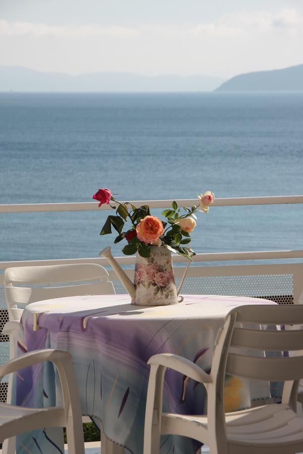 Hotel Villa Ombrosa Portoferraio Room photo