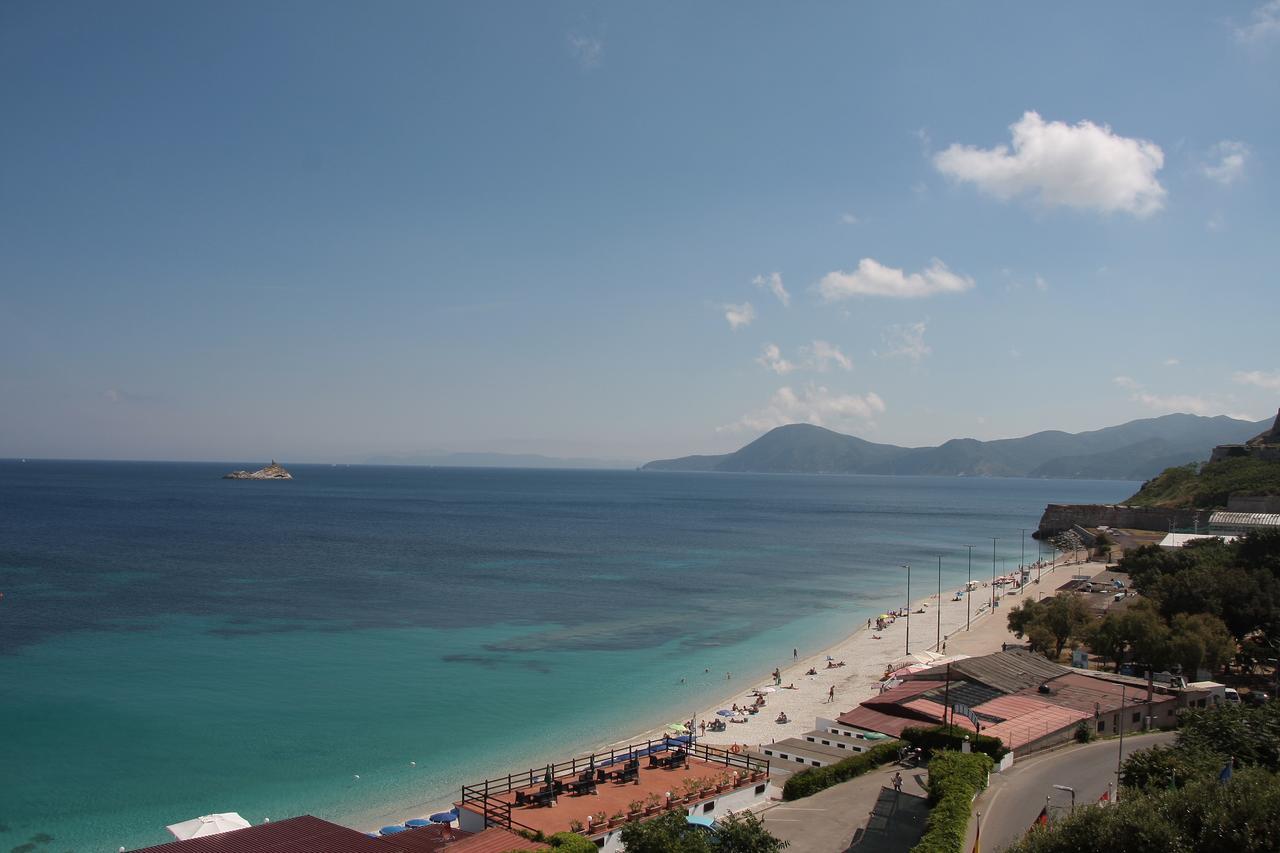 Hotel Villa Ombrosa Portoferraio Room photo